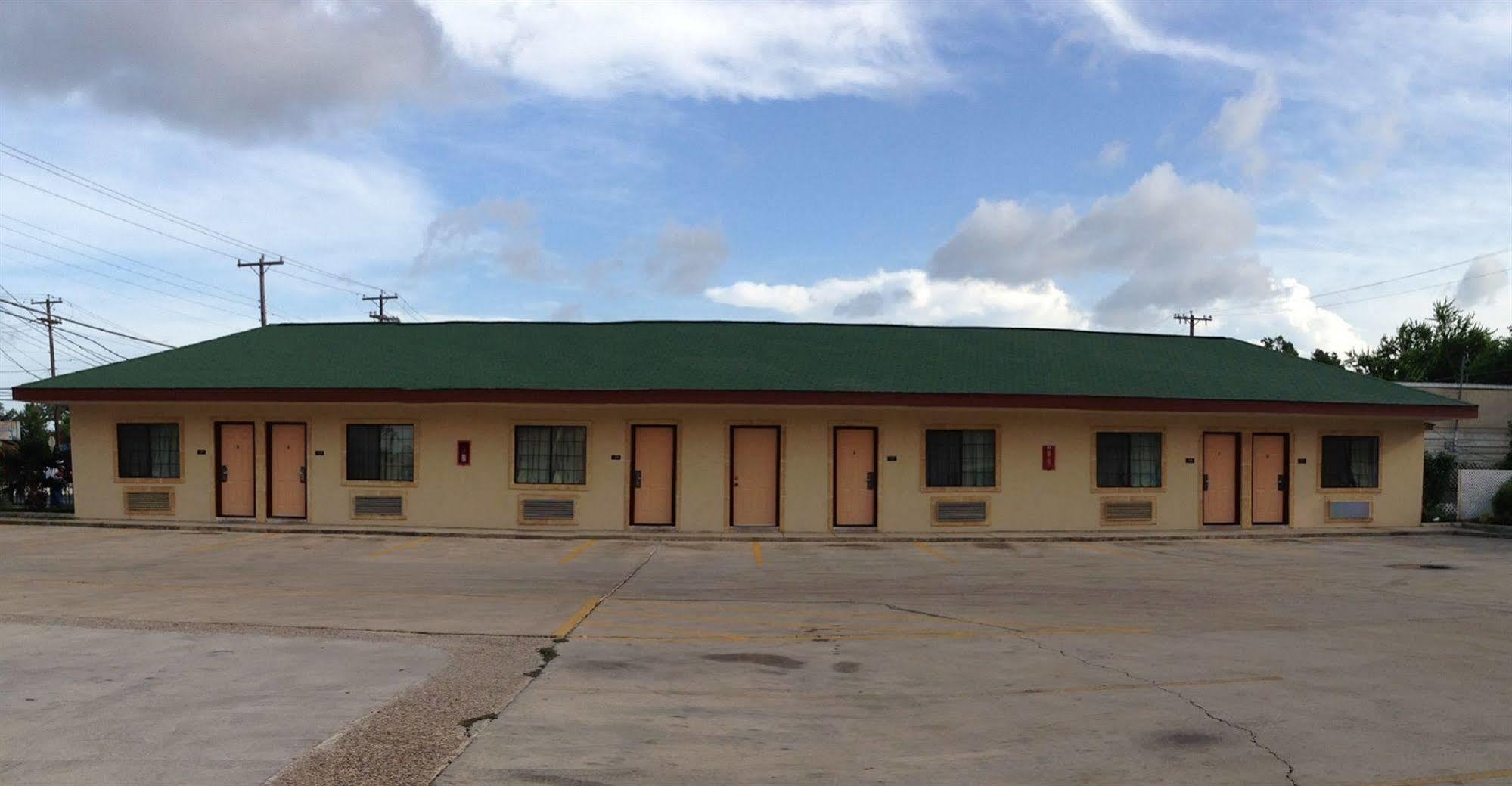 Pinn Road Inn And Suites Lackland Afb And Seaworld San Antonio Eksteriør billede