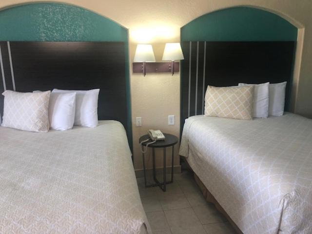 Pinn Road Inn And Suites Lackland Afb And Seaworld San Antonio Eksteriør billede