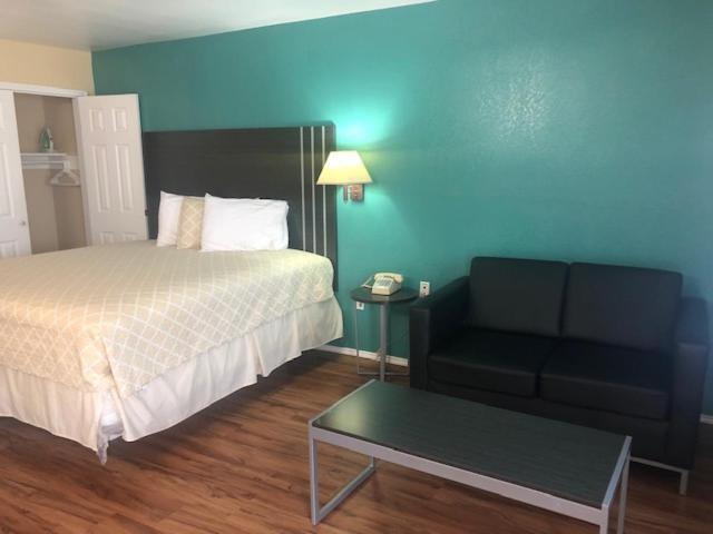Pinn Road Inn And Suites Lackland Afb And Seaworld San Antonio Eksteriør billede